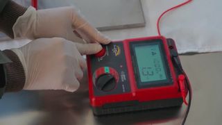 Cuplikan langsung seluruh proses produksi selimut api profesional